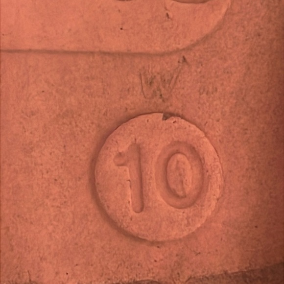 Women’s Crocs x Hello Kitty® Classic Clog - Pink Size M8 W10 - Picture 13 of 14